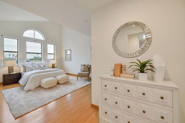 88 17th Avenue 304, San Mateo, CA 94402