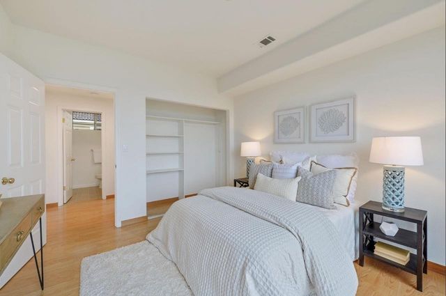 88 17th Avenue 304, San Mateo, CA 94402