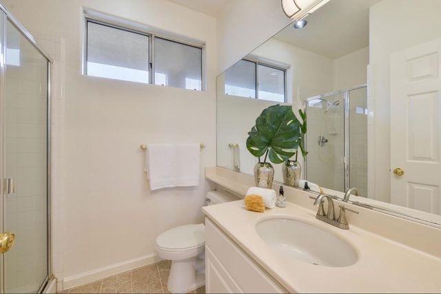 88 17th Avenue 304, San Mateo, CA 94402