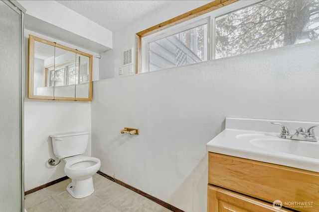 17028 Larch Way, Lynnwood, WA 98037