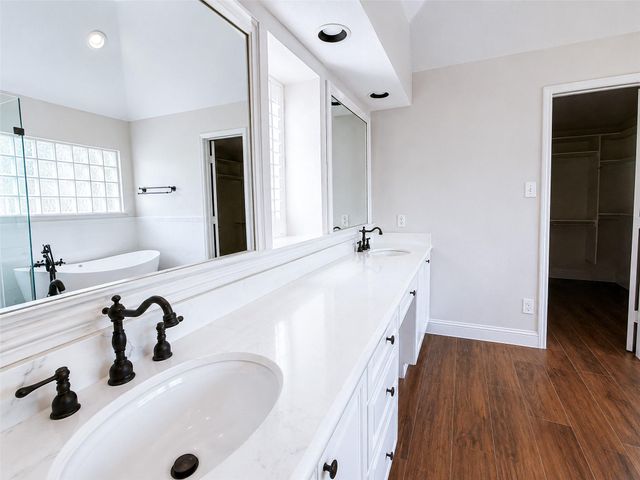 18 Doeskin Place, The Woodlands, TX 77382