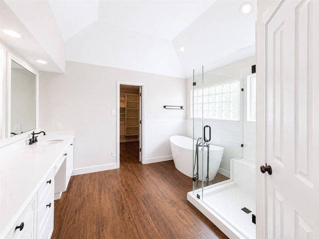 18 Doeskin Place, The Woodlands, TX 77382