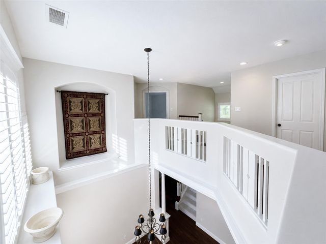 18 Doeskin Place, The Woodlands, TX 77382
