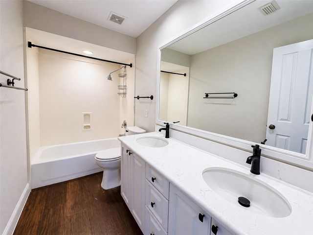18 Doeskin Place, The Woodlands, TX 77382