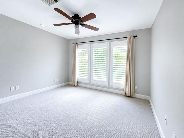 18 Doeskin Place, The Woodlands, TX 77382