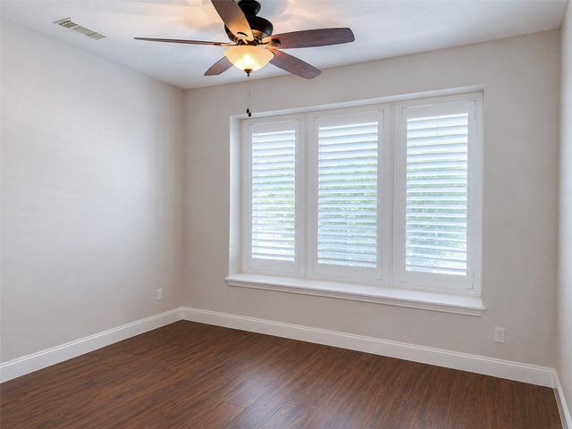 18 Doeskin Place, The Woodlands, TX 77382