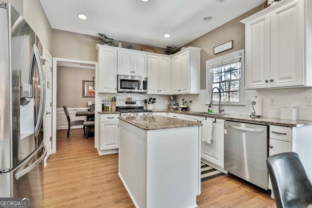 10 Woodshire, Newnan, GA 30265