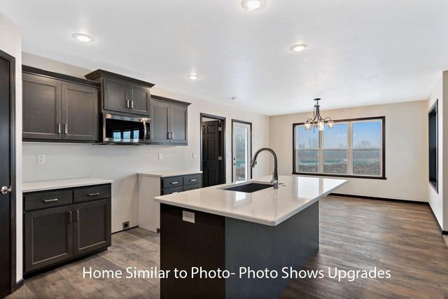 1739 BETTY JEAN LANE, Green Bay, WI 54313