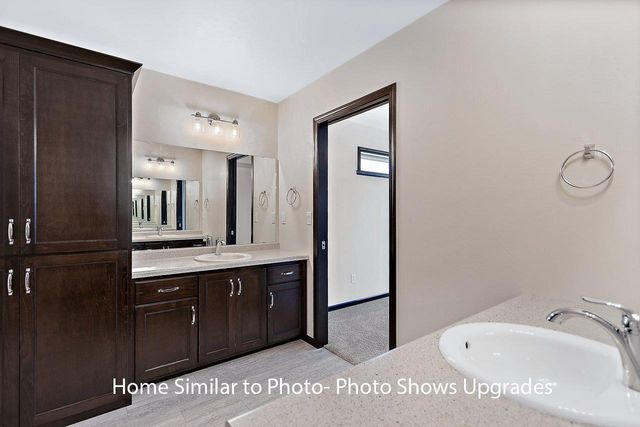 1739 BETTY JEAN LANE, Green Bay, WI 54313