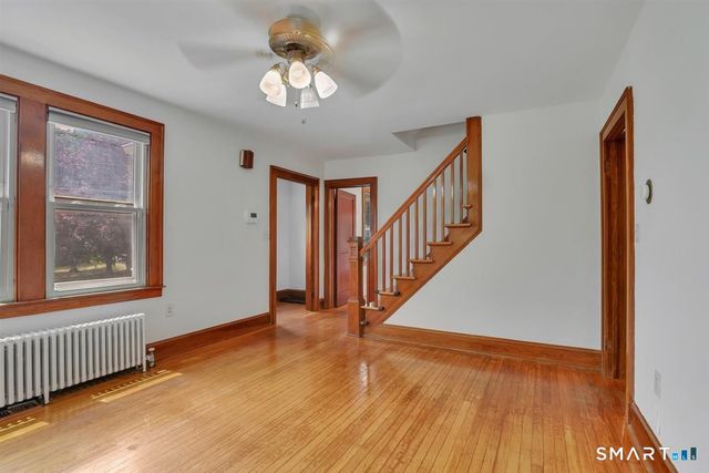 32 Maple Street, Middlefield, CT 06481