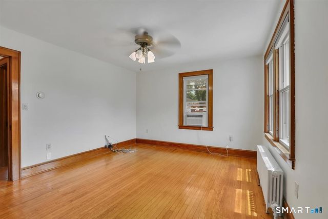 32 Maple Street, Middlefield, CT 06481