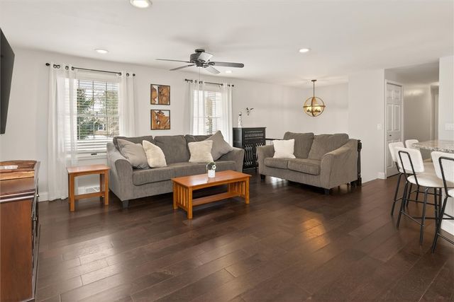 826 Independence Drive, Webster, NY 14580