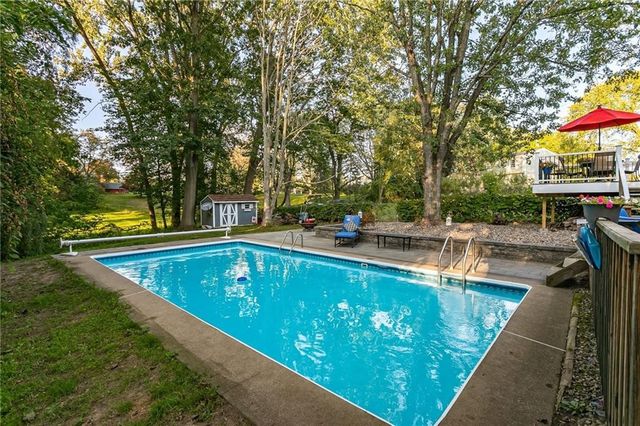 826 Independence Drive, Webster, NY 14580