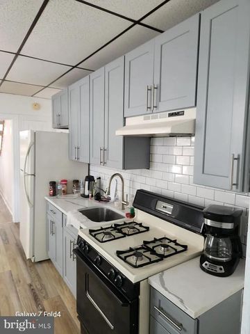 932 W COLLEGE AVE, York, PA 17401