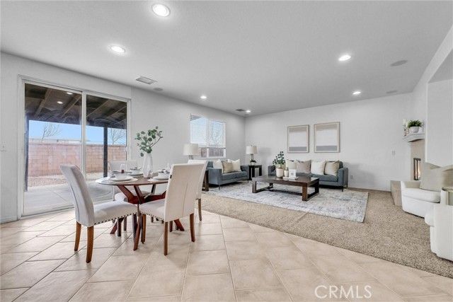 8424 Hoover Court, Oak Hills, CA 92344