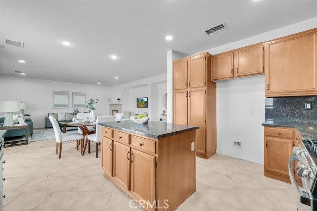 8424 Hoover Court, Oak Hills, CA 92344