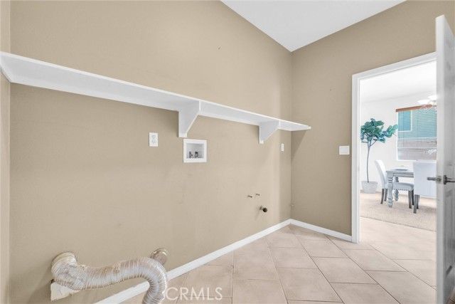 8424 Hoover Court, Oak Hills, CA 92344