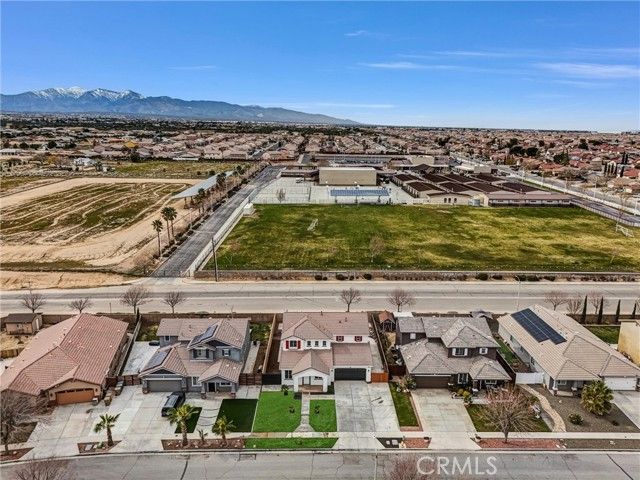 8424 Hoover Court, Oak Hills, CA 92344