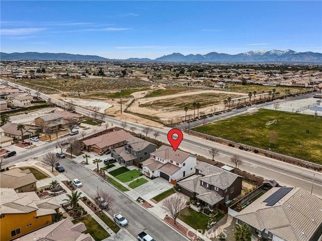 8424 Hoover Court, Oak Hills, CA 92344