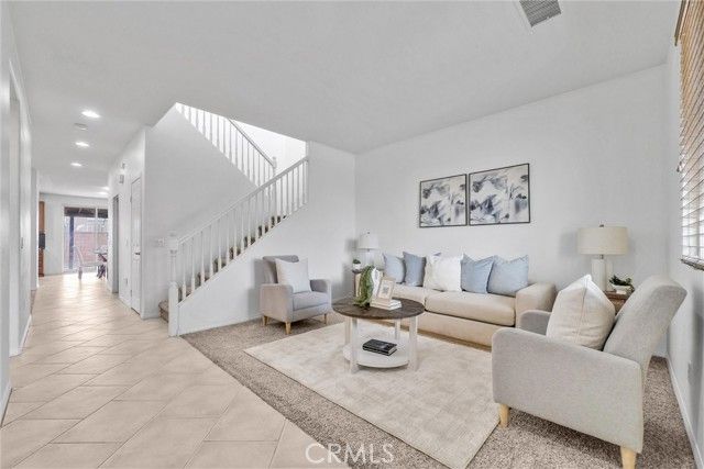 8424 Hoover Court, Oak Hills, CA 92344