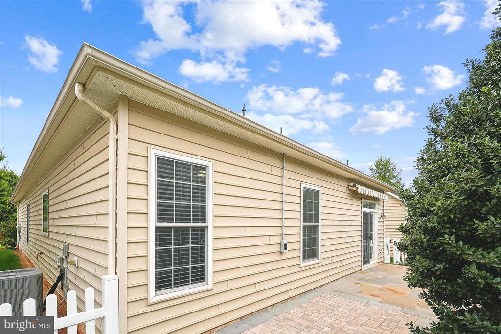 44362 CEDAR HEIGHTS DR, Ashburn, VA 20147