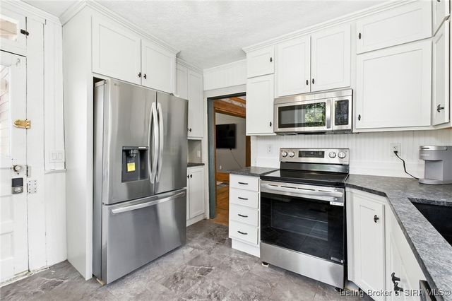 3745 Crandall Lanesville Road NE, Lanesville, IN 47136