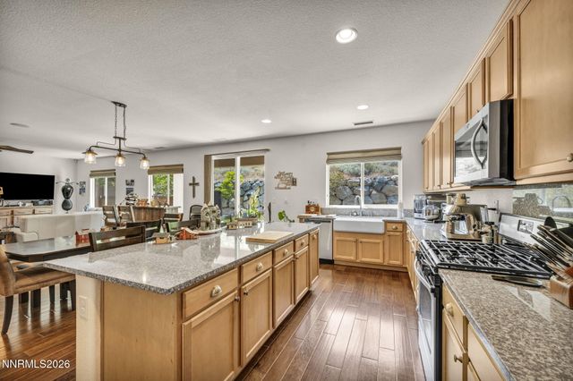 1635 Crescent Pointe Way, Reno, NV 89523