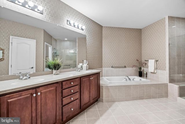 338 GARDEN PARK BLVD, Cherry Hill, NJ 08002