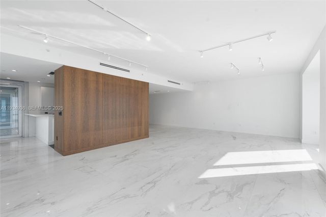 1425 Brickell Ave 47B, Miami, FL 33131