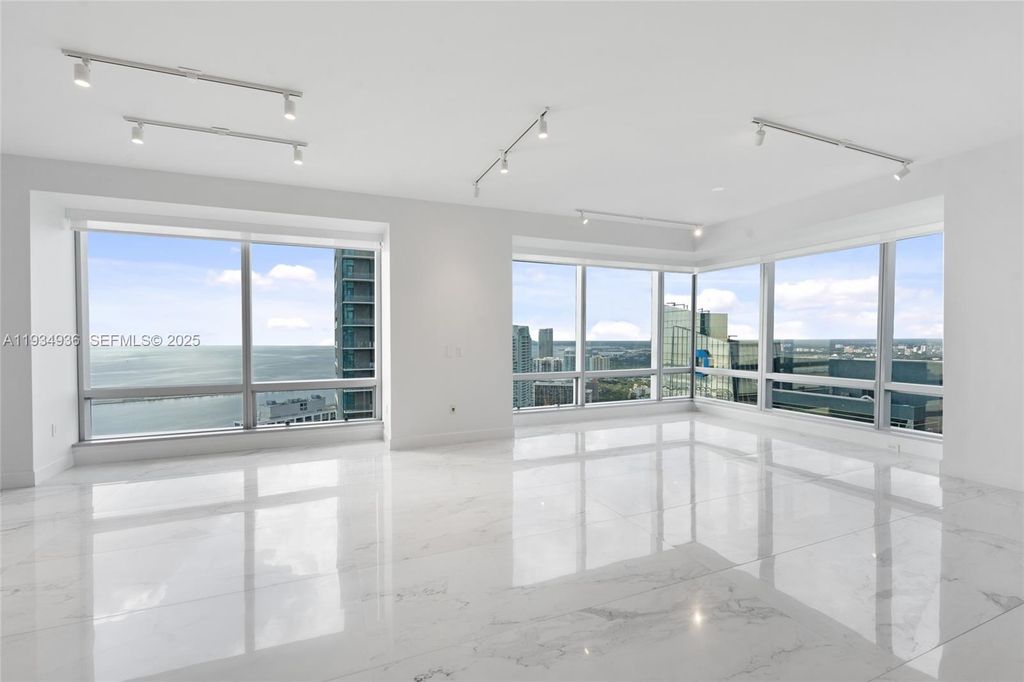 1425 Brickell Ave 47B, Miami, FL 33131