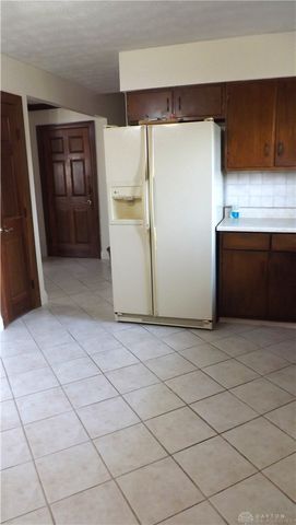 801 Crestmont Drive, Riverside, OH 45431