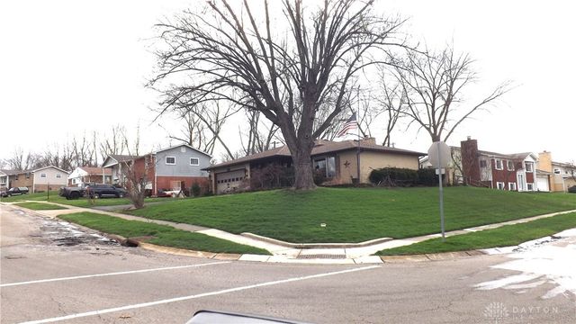 801 Crestmont Drive, Riverside, OH 45431