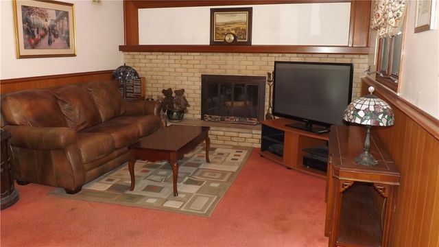 801 Crestmont Drive, Riverside, OH 45431