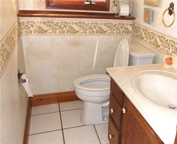 801 Crestmont Drive, Riverside, OH 45431