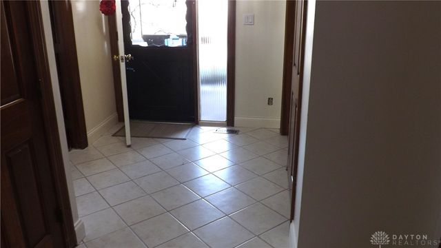 801 Crestmont Drive, Riverside, OH 45431