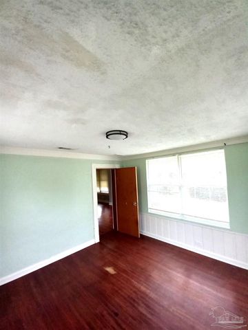 1120 S Old Corry Field Rd, Pensacola, FL 32507