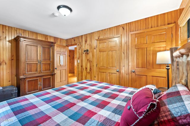 2295 Bluff Mountain Road, Sevierville, TN 37876