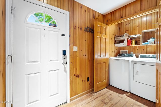 2295 Bluff Mountain Road, Sevierville, TN 37876