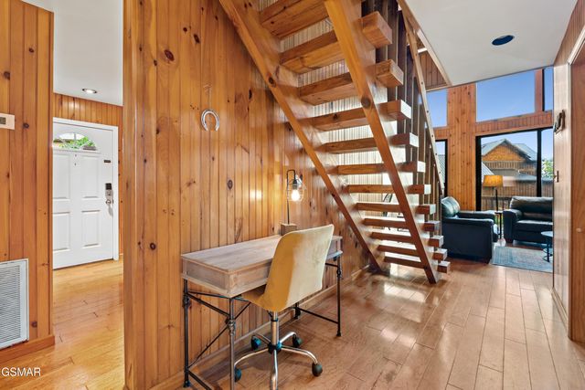 2295 Bluff Mountain Road, Sevierville, TN 37876