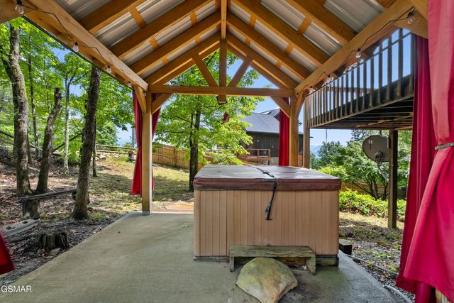 2295 Bluff Mountain Road, Sevierville, TN 37876
