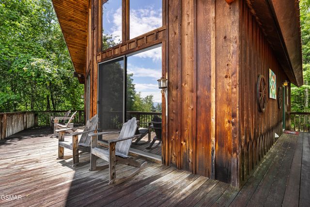 2295 Bluff Mountain Road, Sevierville, TN 37876