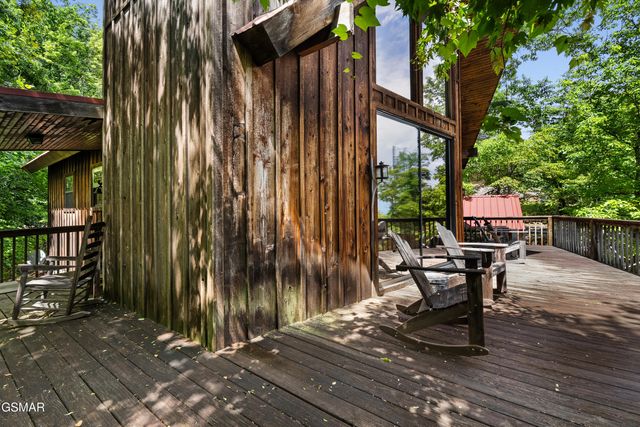 2295 Bluff Mountain Road, Sevierville, TN 37876