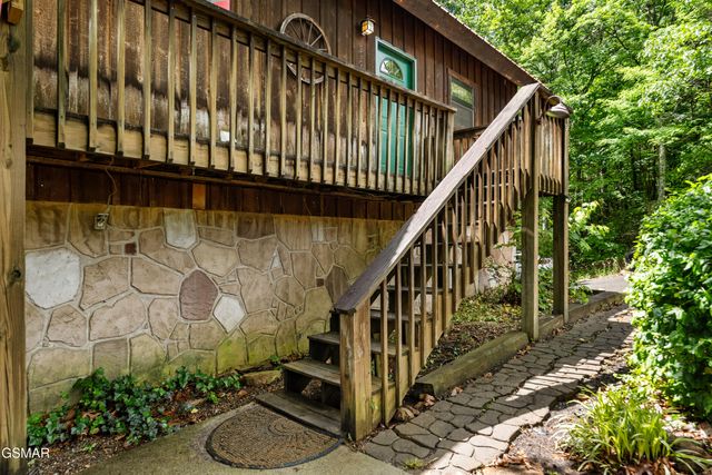 2295 Bluff Mountain Road, Sevierville, TN 37876