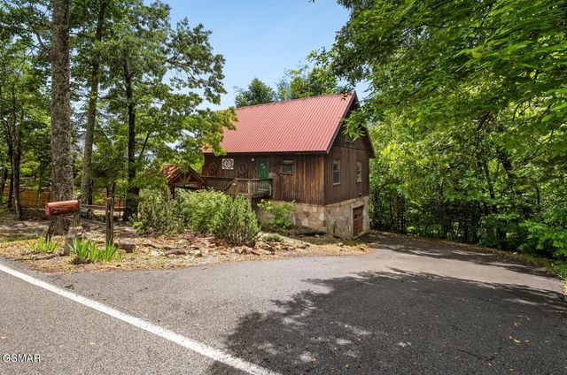 2295 Bluff Mountain Road, Sevierville, TN 37876