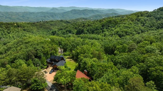 2295 Bluff Mountain Road, Sevierville, TN 37876