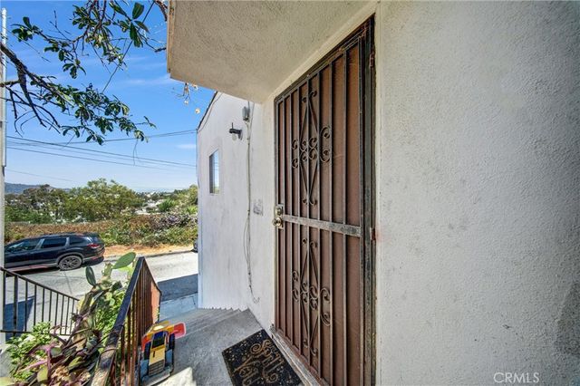 3064 Isabel, Los Angeles, CA 90065