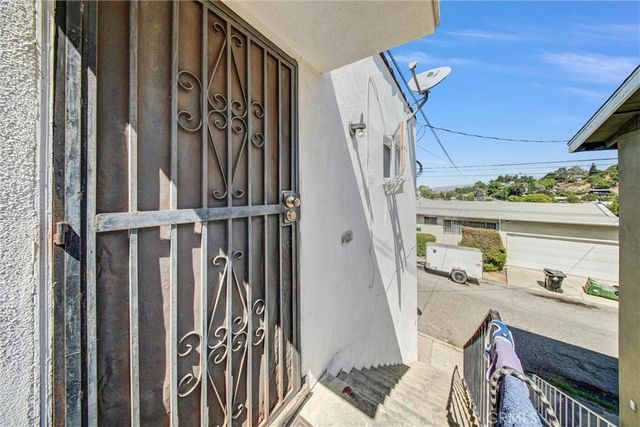 3064 Isabel, Los Angeles, CA 90065