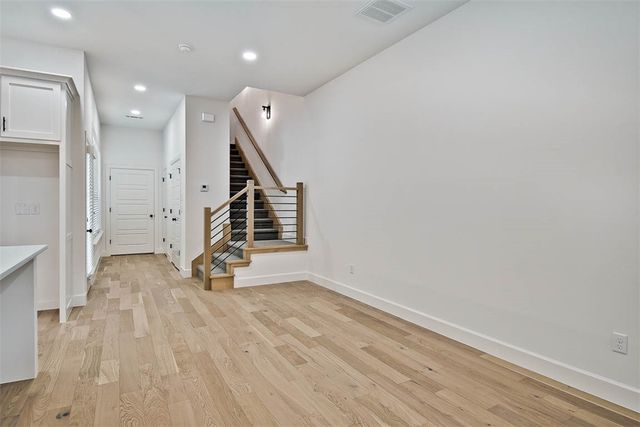 510 W Persimmon Street, Rogers, AR 72756