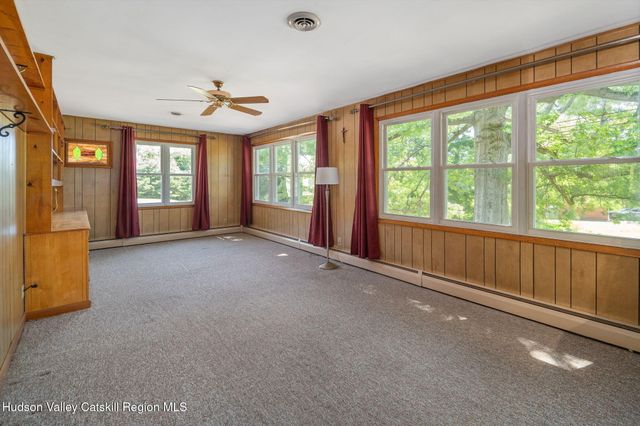 1 White Birch Lane, New Baltimore, NY 12124