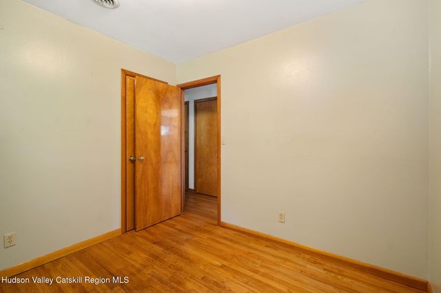 1 White Birch Lane, New Baltimore, NY 12124